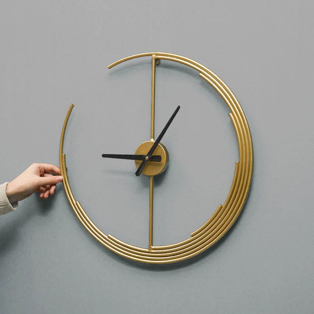 Luxury Golden Minimalist Wall Clock
